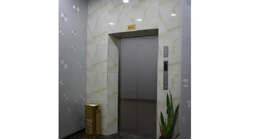 Id Hotel Yayasan Segamat Buitenkant foto