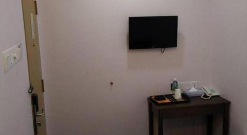 Id Hotel Yayasan Segamat Buitenkant foto