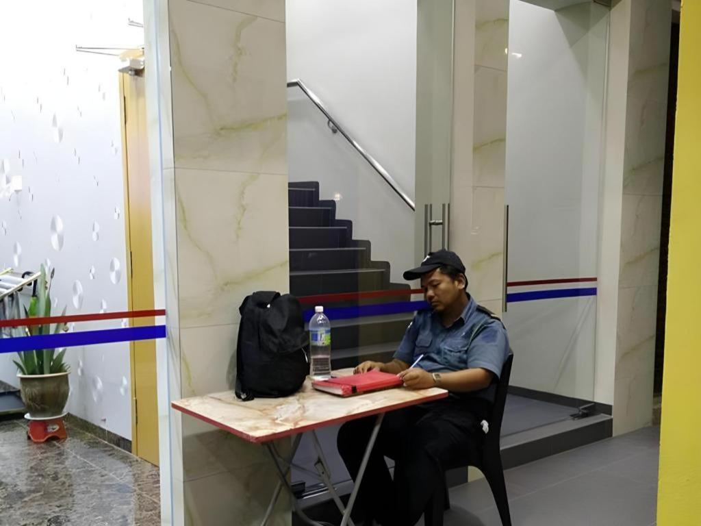 Id Hotel Yayasan Segamat Buitenkant foto