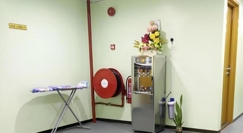 Id Hotel Yayasan Segamat Buitenkant foto